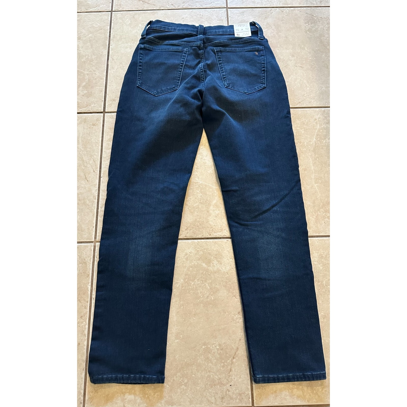 True Craft Mens Athletic Fit Jeans Blue Stretch Denim Size 30x32 New With Tags — image 2 of 5
